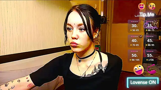 Snapshot of JennyRass chatting on April 27, 3:43 pm JennyRass online show from April 27, 3:43 pm