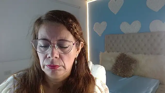 Snapshot of channelsmith_55 chatting on April 18, 1:48 pm channelsmith 55 online show from April 18, 1:48 pm