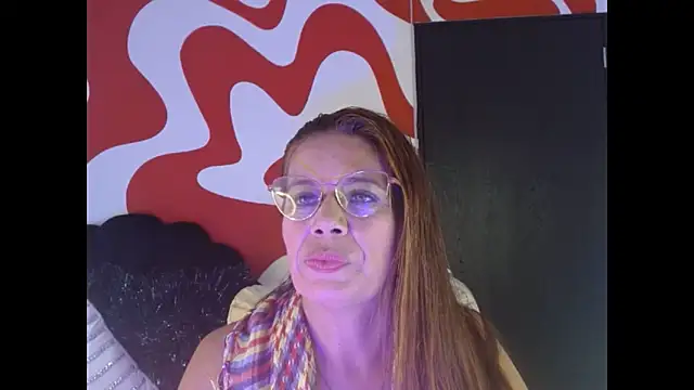 Snapshot of channelsmith_55 chatting on May 6, 2:11 pm channelsmith 55 online show from May 6, 2:11 pm