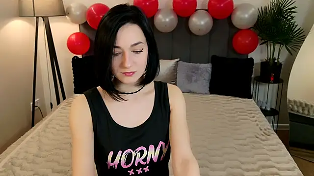Snapshot of BaileeLynn chatting on April 19, 8:57 am BaileeLynn online show from April 19, 8:57 am