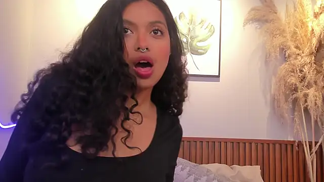 Snapshot of MIAHIVANOV chatting on November 4, 2:38 pm MIAHIVANOV online show from November 4, 2:38 pm