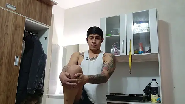  sucioguapo online show from October 13, 10:54 pm