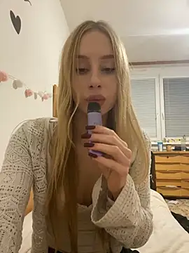 RemyStyles online show from November 24, 8:30 pm