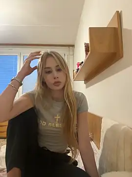 Snapshot of JudithCarly chatting on November 2, 3:47 pm JudithCarly online show from November 2, 3:47 pm