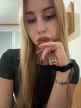 Snapshot of JudithCarly chatting on February 7, 9:51 pm JudithCarly online show from February 7, 9:51 pm