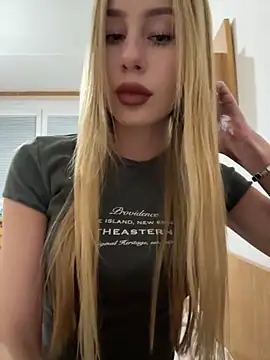 Snapshot of JudithCarly chatting on March 17, 10:13 pm JudithCarly online show from March 17, 10:13 pm