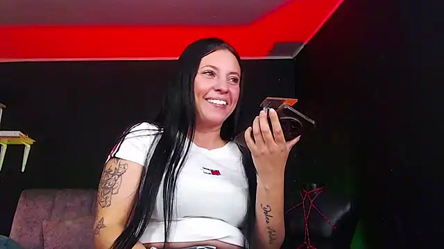 Snapshot of Liastark chatting on December 1, 5:18 pm Liastark online show from December 1, 5:18 pm