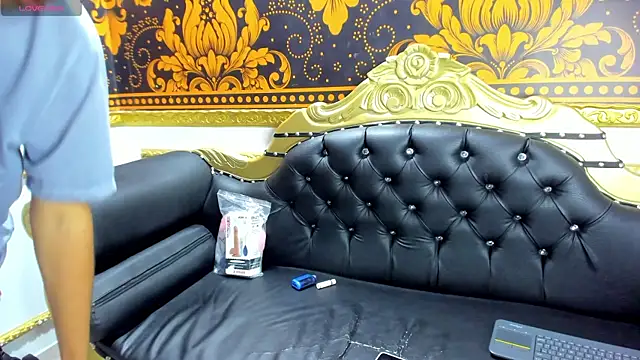 DirtyMike69  online show from October 16, 4:35 am