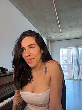 Lolathebaddie online show from February 11, 5:29 pm