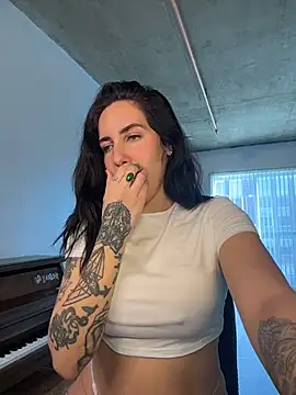 Lolathebaddie online show from February 17, 5:41 pm