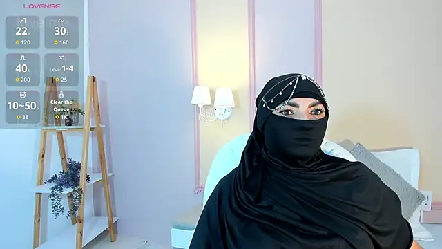 Snapshot of _naylaa_ chatting on May 19, 12:27 am naylaa online show from May 19, 12:27 am