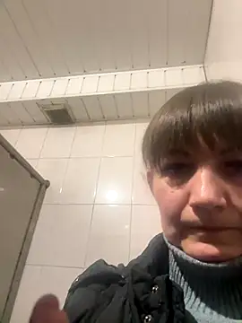 Butterfly8385 online show from December 3, 2:15 pm