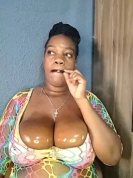 SweetBedroomEyez online show from April 16, 11:11 am