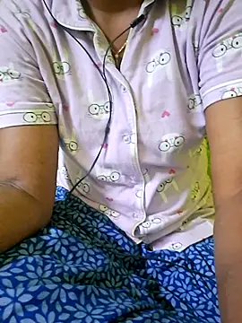 Snapshot of tamil_kanaka chatting on June 6, 1:32 am tamil kanaka online show from June 6, 1:32 am