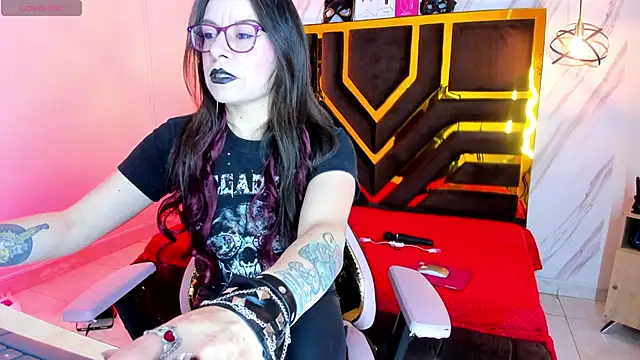 Snapshot of Evangelinejoness_ chatting on October 16, 11:44 am Evangelinejoness online show from October 16, 11:44 am