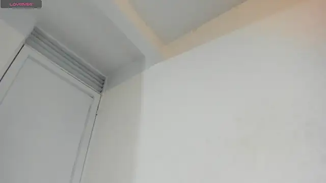 mis-violetha online show from November 4, 1:05 am