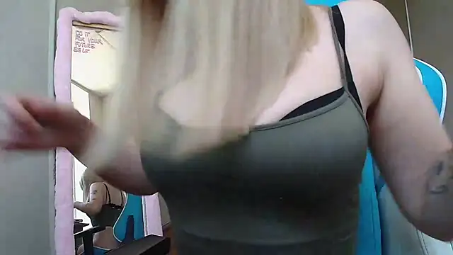 LizzyCumm online show from March 12, 9:37 am