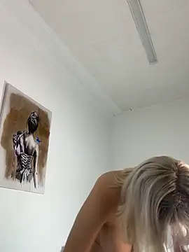 Adeline 1 online show from April 21, 2:37 am