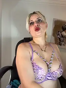 Snapshot of Adeline_1 chatting on June 9, 2:45 am Adeline 1 online show from June 9, 2:45 am