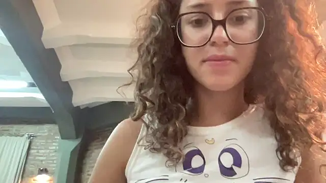 Snapshot of absoluthorrorfield chatting on November 4, 10:42 pm absoluthorrorfield online show from November 4, 10:42 pm