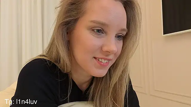 AIicaparkerc online show from December 16, 9:31 pm