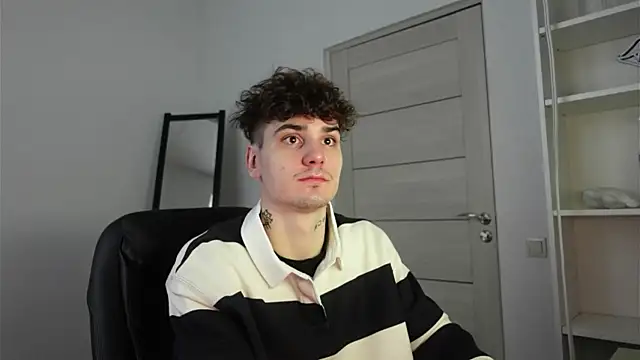 Nick Phillip online show from January 11, 7:13 am