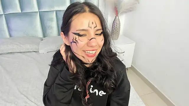 HollyPeach online show from April 17, 7:39 pm