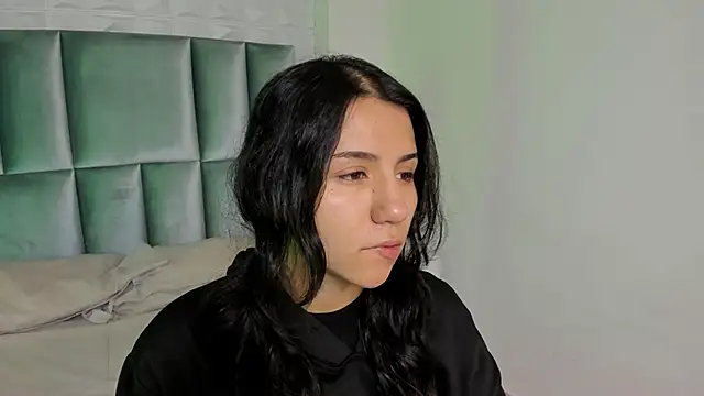 Snapshot of HollyPeach chatting on April 30, 7:31 pm HollyPeach online show from April 30, 7:31 pm