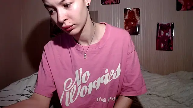 Daphne Darkthorn online show from April 10, 8:30 am