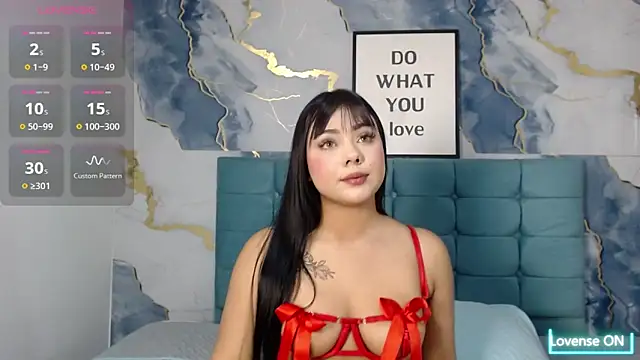 Snapshot of Mariiiana01 chatting on October 17, 9:06 pm Mariiiana01 online show from October 17, 9:06 pm