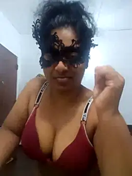 Snapshot of Expose_Queen chatting on July 22, 6:43 pm Expose Queen online show from July 22, 6:43 pm