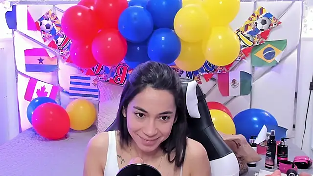 Snapshot of GabbiePrice chatting on June 25, 11:26 am GabbiePrice online show from June 25, 11:26 am