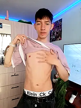 heyy noah11 online show from October 29, 9:49 pm