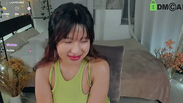 Snapshot of Erika_Kim chatting on July 12, 7:43 am Erika Kim online show from July 12, 7:43 am