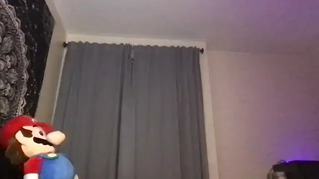 Snapshot of Glow92 chatting on October 18, 6:48 am Glow92 online show from October 18, 6:48 am