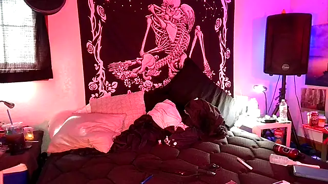 Snapshot of whitehole4bbc252 chatting on April 3, 5:55 pm whitehole4bbc252 online show from April 3, 5:55 pm