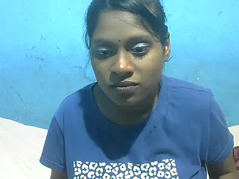 Indiansmiley01 online show from January 5, 5:27 pm