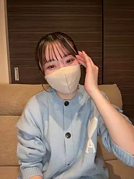 Snapshot of yura_ra_ra chatting on January 19, 2:10 pm yura ra ra online show from January 19, 2:10 pm