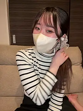 Snapshot of yura_ra_ra chatting on February 11, 12:10 pm yura ra ra online show from February 11, 12:10 pm