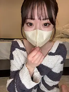 Snapshot of yura_ra_ra chatting on March 3, 10:04 pm yura ra ra online show from March 3, 10:04 pm