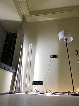 yiyi 3523 online show from April 18, 2:10 pm