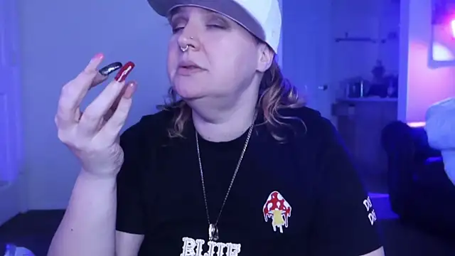 BellaBlueBBW online show from February 9, 11:25 am