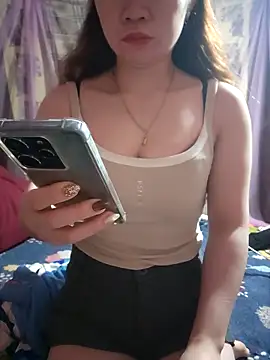 LeanaLy online show from January 7, 2:25 am