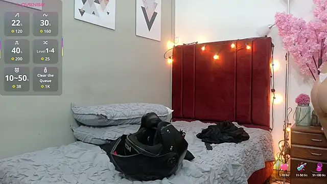 chubbykinkyygirl online show from November 25, 1:00 pm