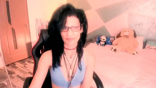 Snapshot of SweetSin40 chatting on May 16, 7:12 pm SweetSin40 online show from May 16, 7:12 pm