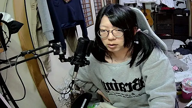 harinyanxxx online show from February 25, 3:43 pm