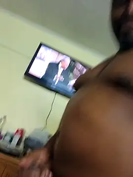 Snapshot of diquemon chatting on October 25, 6:10 am diquemon online show from October 25, 6:10 am