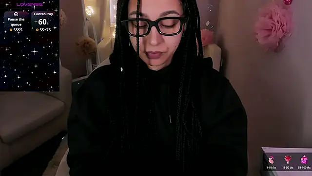 Aisha Goldstein online show from April 5, 5:59 am