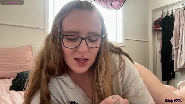 Pattyworld69 online show from March 26, 3:17 pm