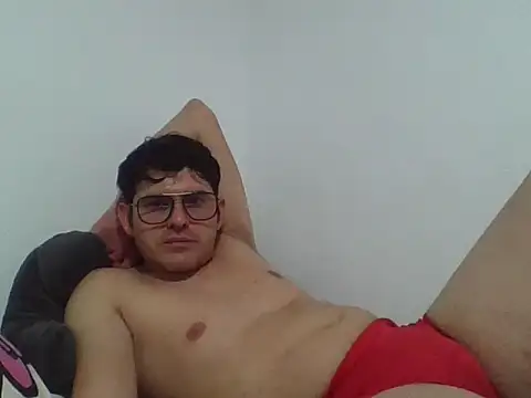 Snapshot of Dariusbi chatting on November 9, 6:01 am Dariusbi online show from November 9, 6:01 am